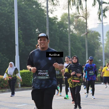 Runner Photo 6997658