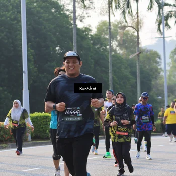 Runner Photo 6997660