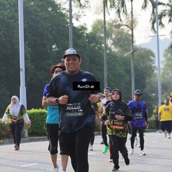 Runner Photo 6997662