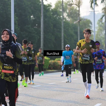Runner Photo 6997674