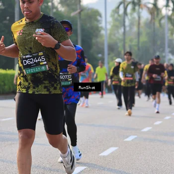 Runner Photo 6997689