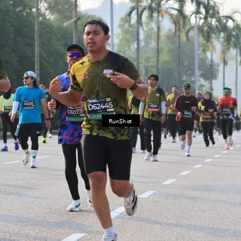 Runner Photo 6997692