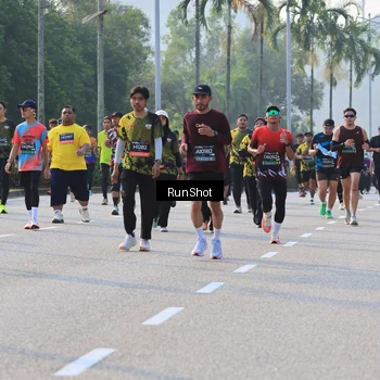 Runner Photo 6997723