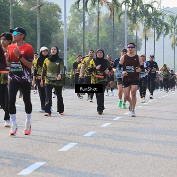 Runner Photo 6997754