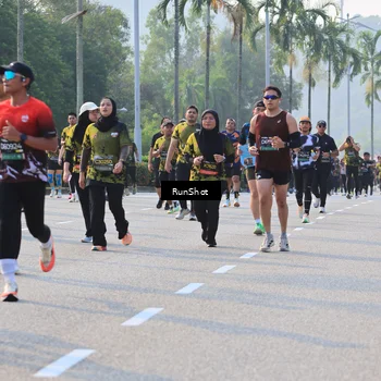 Runner Photo 6997755