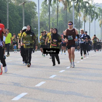 Runner Photo 6997756