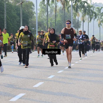 Runner Photo 6997758