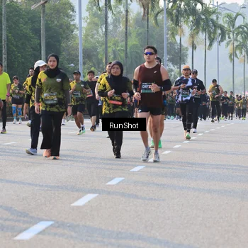Runner Photo 6997760