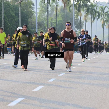 Runner Photo 6997764