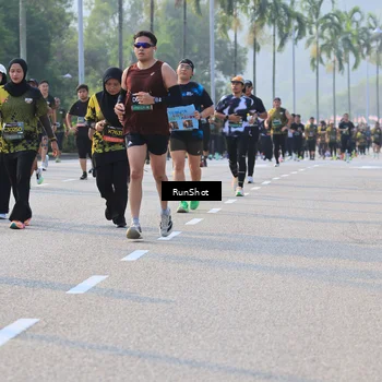 Runner Photo 6997774