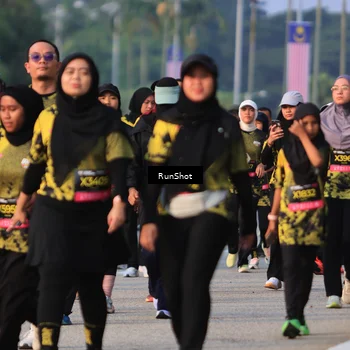 Runner Photo 6997838