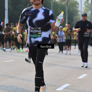 Runner Photo 6997858