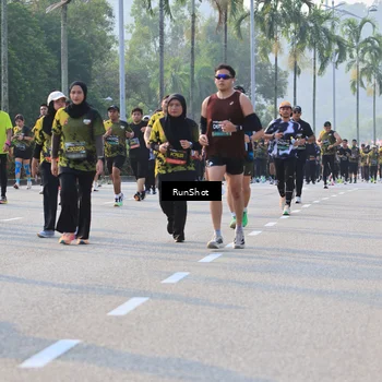 Runner Photo 6997871