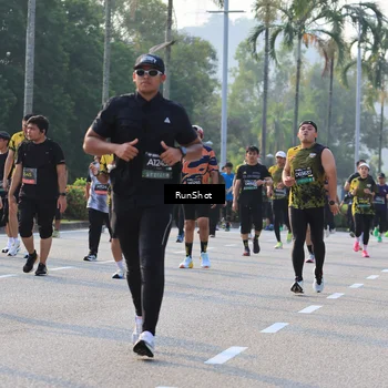 Runner Photo 6997882