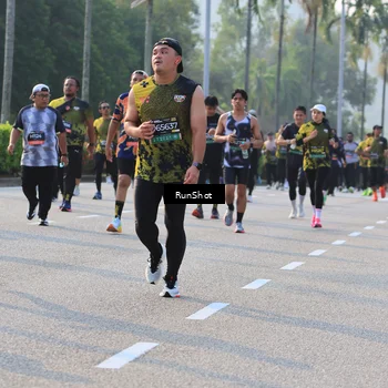 Runner Photo 6997884