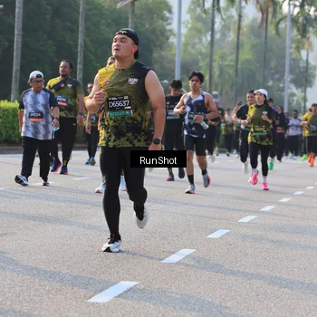 Runner Photo 6997889