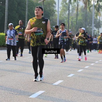 Runner Photo 6997890