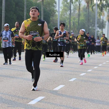 Runner Photo 6997893