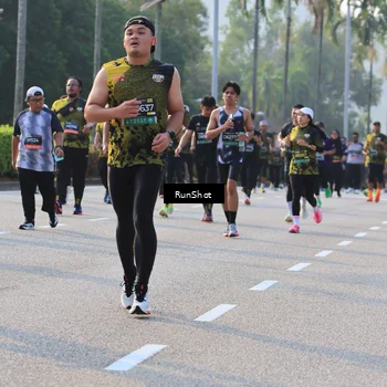 Runner Photo 6997895