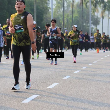 Runner Photo 6997901