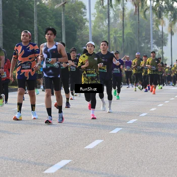 Runner Photo 6997908