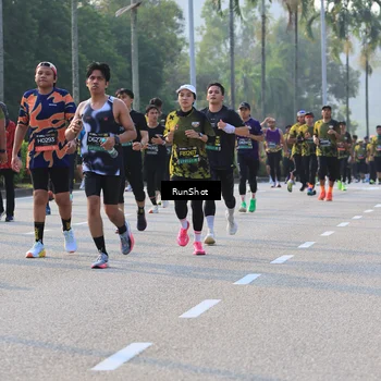 Runner Photo 6997913