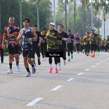 Runner Photo 6997914