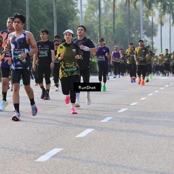 Runner Photo 6997916