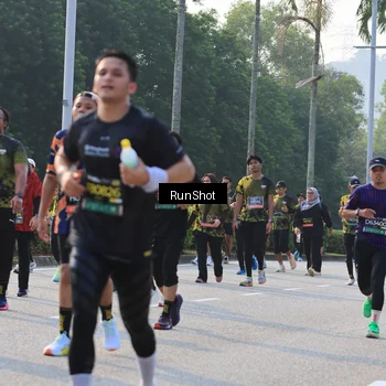 Runner Photo 6997930