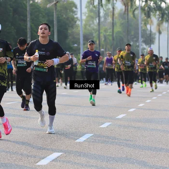 Runner Photo 6997931