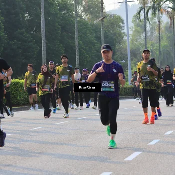 Runner Photo 6997937