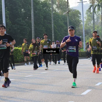 Runner Photo 6997943