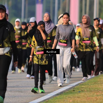 Runner Photo 6997945
