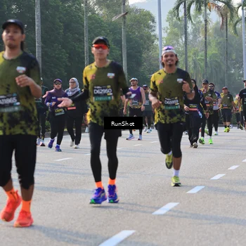 Runner Photo 6997956