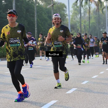 Runner Photo 6997964