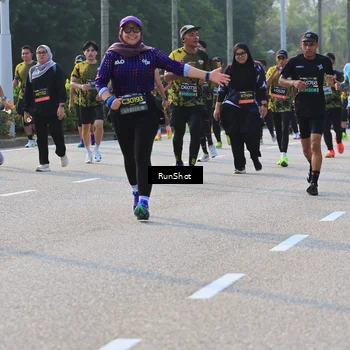 Runner Photo 6997990