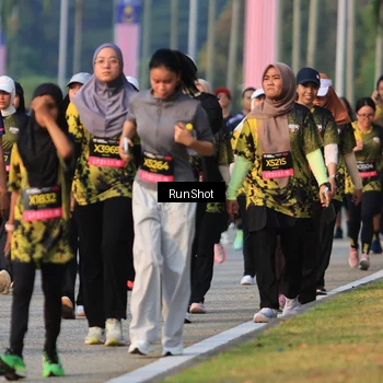 Runner Photo 6997996