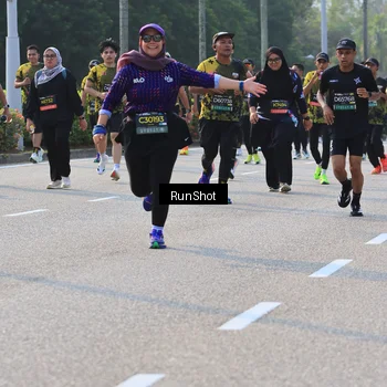 Runner Photo 6997997