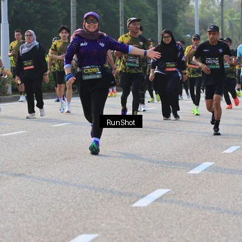 Runner Photo 6997999