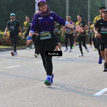 Runner Photo 6998007