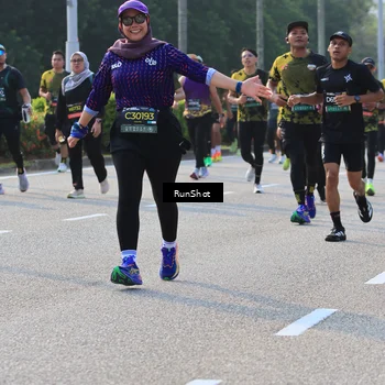 Runner Photo 6998009