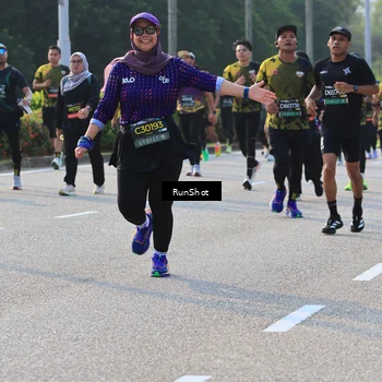 Runner Photo 6998011