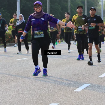 Runner Photo 6998012