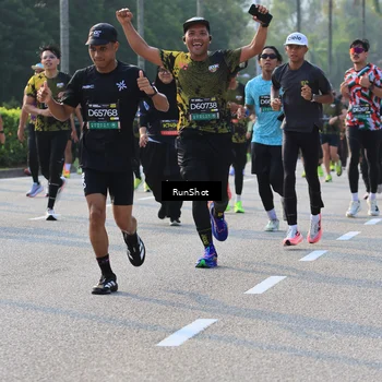 Runner Photo 6998025