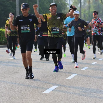 Runner Photo 6998028