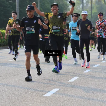 Runner Photo 6998030