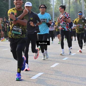 Runner Photo 6998039
