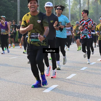 Runner Photo 6998043