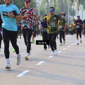 Runner Photo 6998053