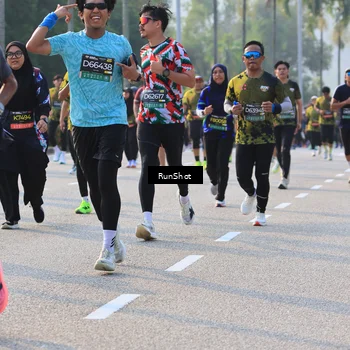 Runner Photo 6998055